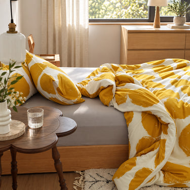 Modern Abstract Polka Dot 100% Cotton Bedding Set with Duvet Cover and Pillowcases - product image 2-Stacehill