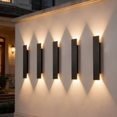 Modern 18W Aluminum Outdoor LED Wall Light - product image 3