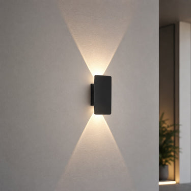 Modern 18W Aluminum Outdoor LED Wall Light - product image 4